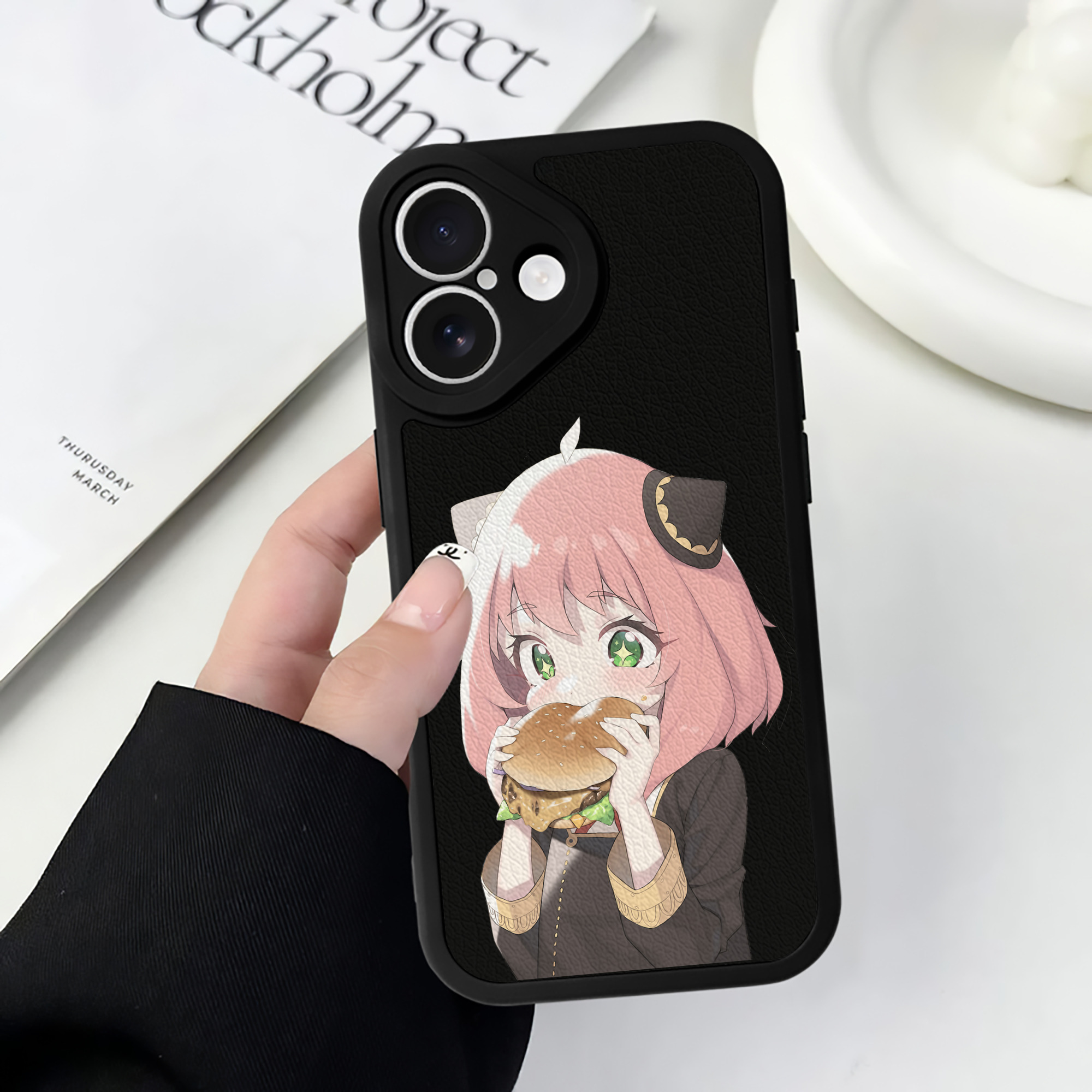 （画像用） SPY×FAMILY间谍家家酒 【iPhone 16シリーズ対応】シリコンスマホケース（レザー調） 材質：シリコン